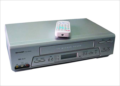 ビデオデッキVHS再生機 V-M716